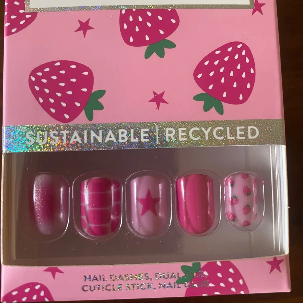 Nail Dashes, 3 sets. Brand new in boxes. - Picture 2 of 5
